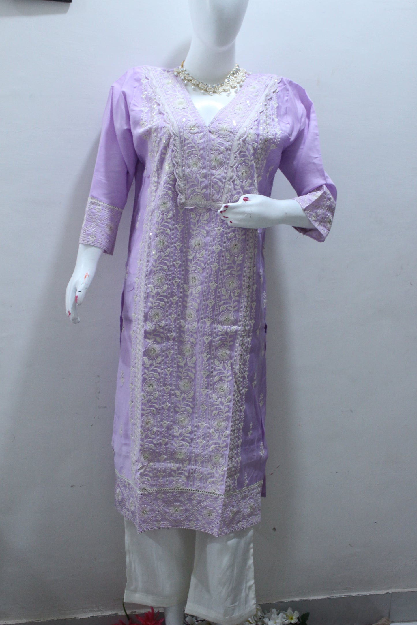 Shriyaani white thread cotton blend liliac ( purple  kurti set