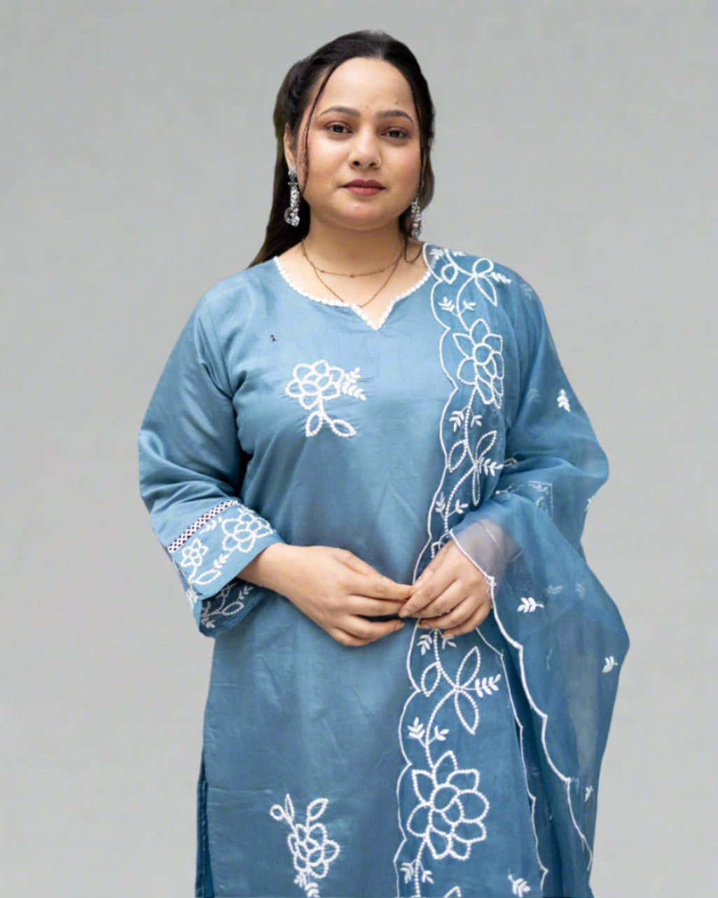 Blue Pakistani embrioded kurta set