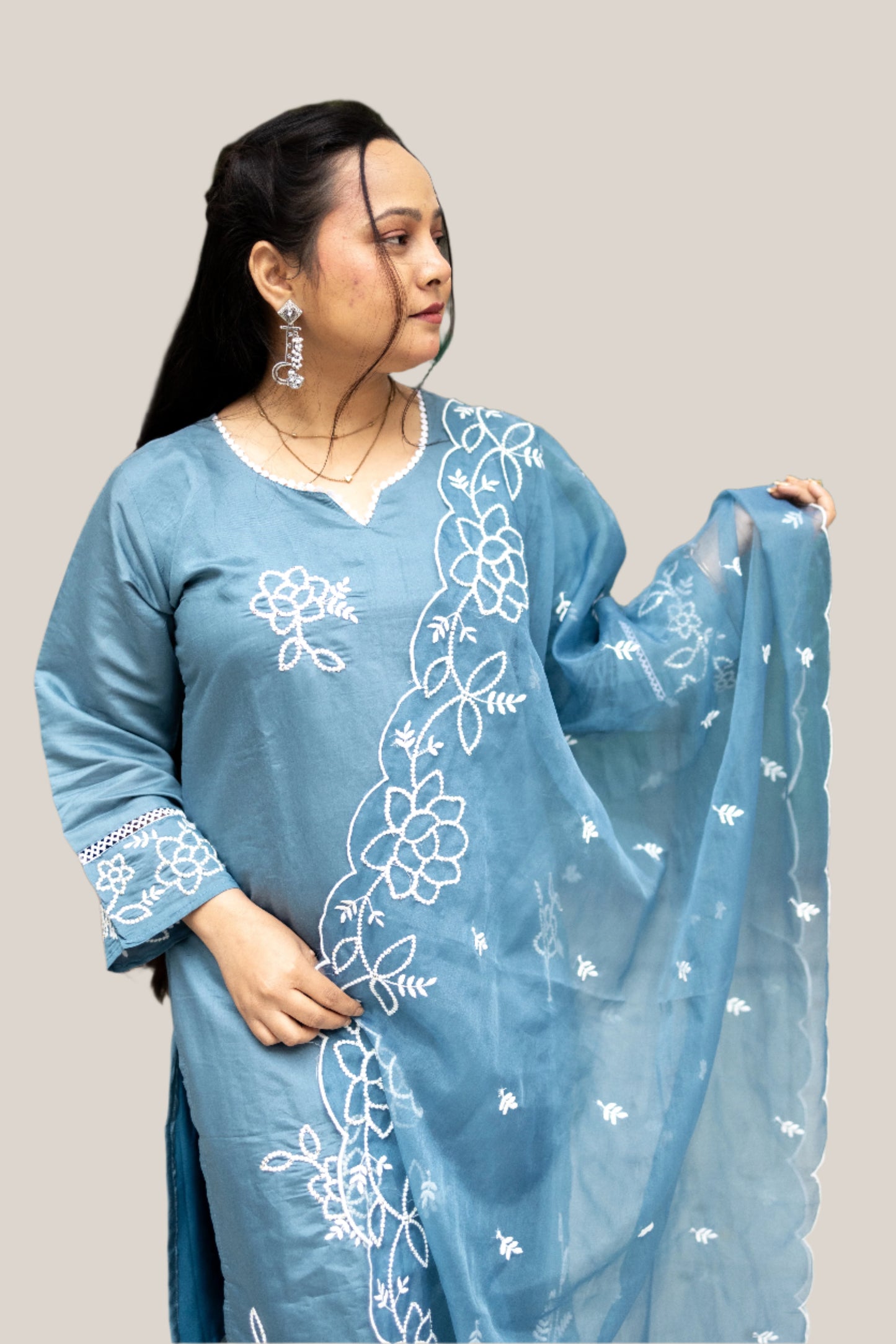 Blue Pakistani embrioded kurta set