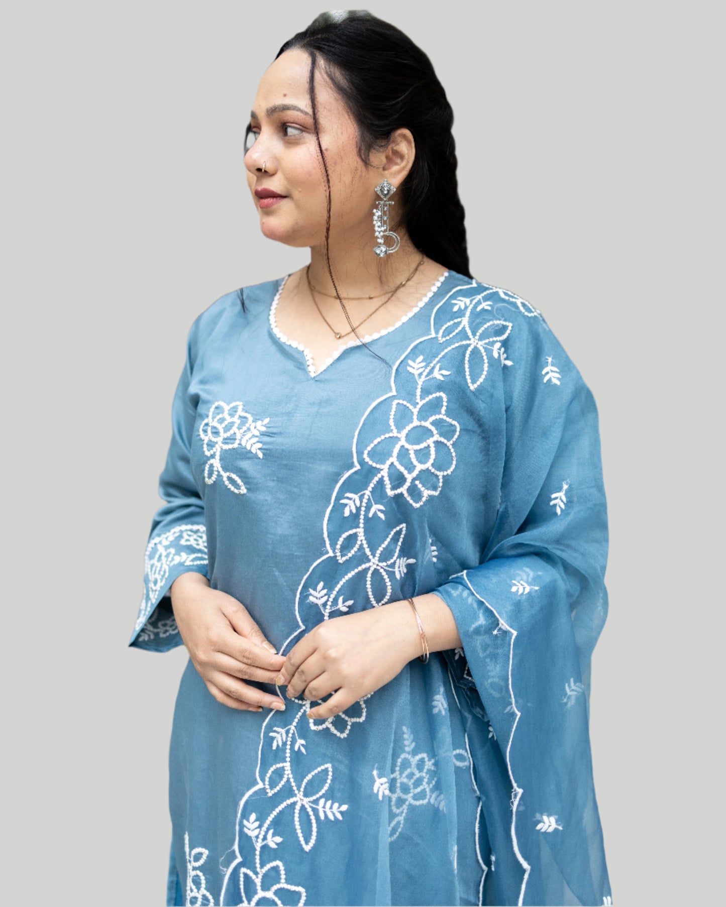 Blue Pakistani embrioded kurta set